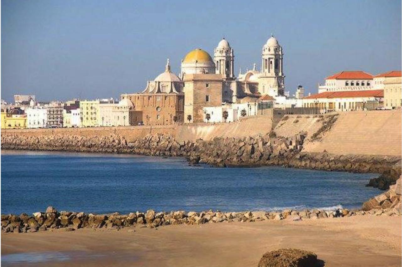 Romantica Vista Al Paseo Maritimo De Cádiz Exterior photo